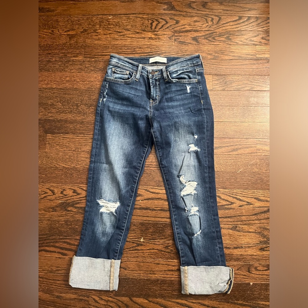22) Flying Monkey capri jeans size 25 with cuffs at the bottom